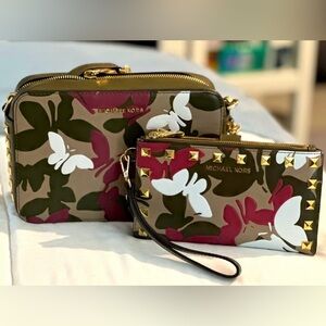 Michael Kors Green Crossbody Bag with wallet